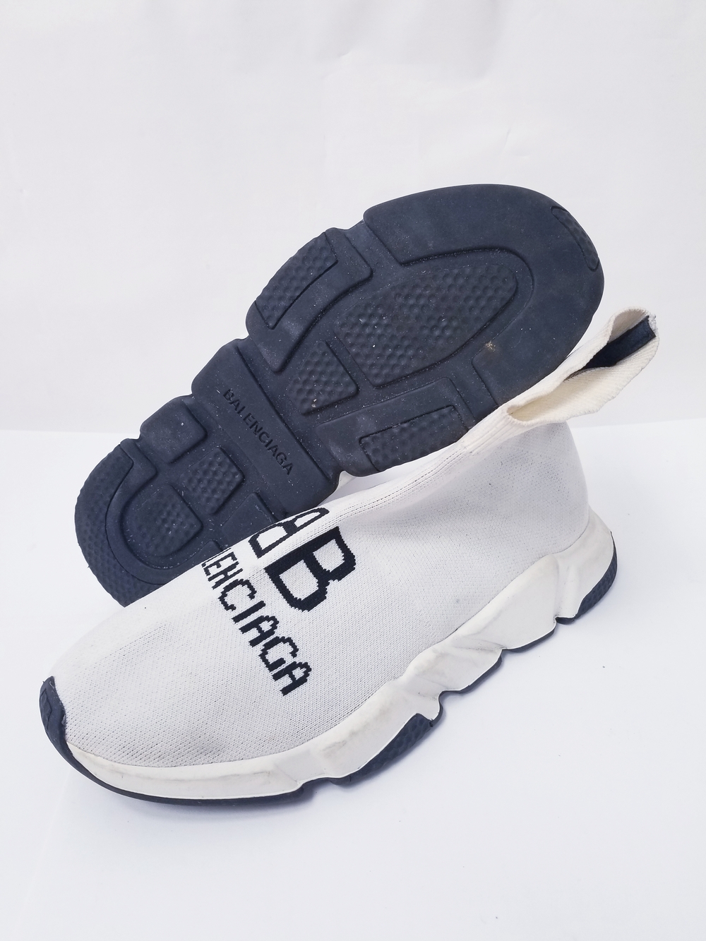 Balenciaga White and Black Logo Stretch-Knit Sock Sneakers - Picture 4 of 10